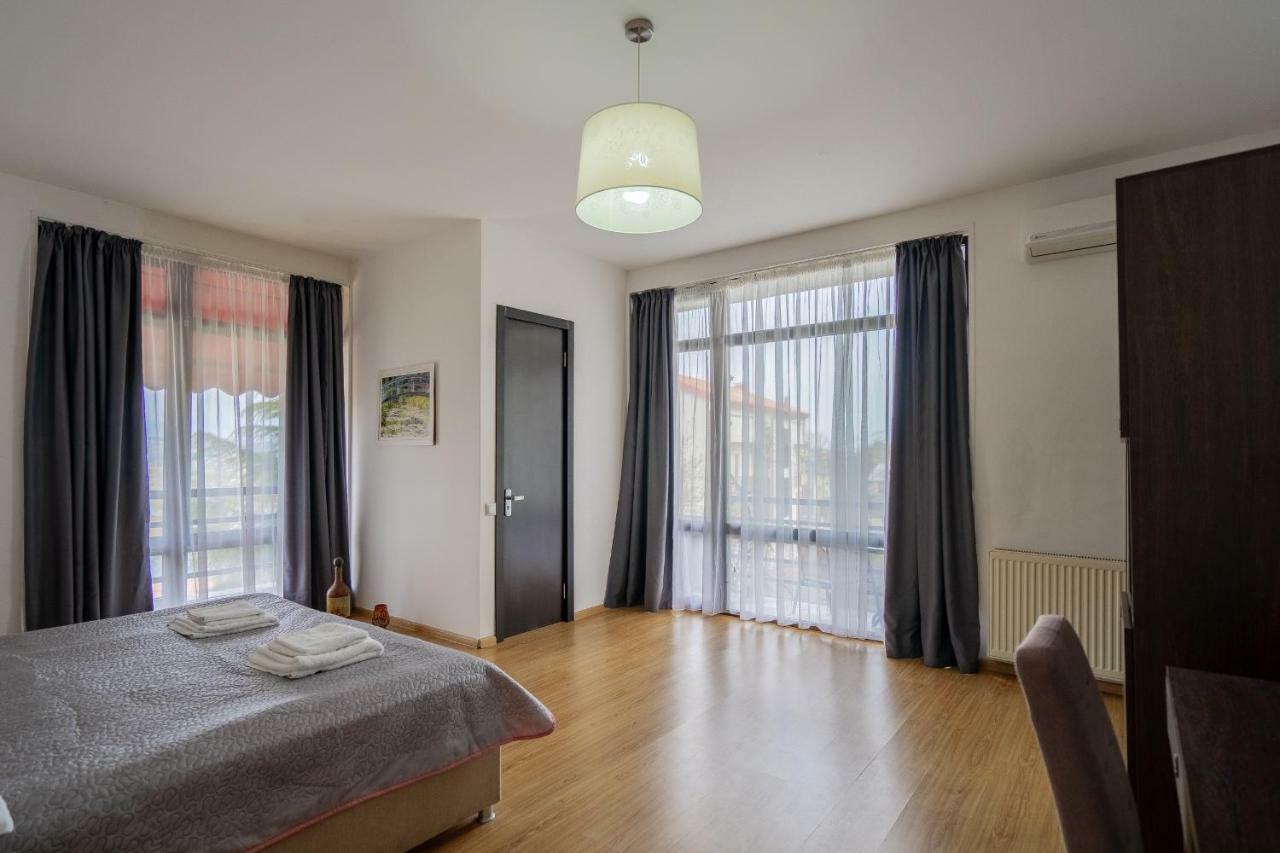 Vera View Hotel Tbilisi Bagian luar foto